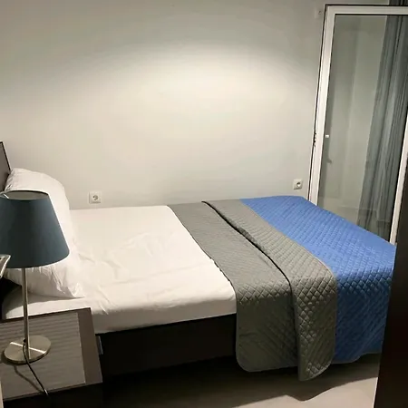 Cozy At King George Str Pagkrati Apartmán